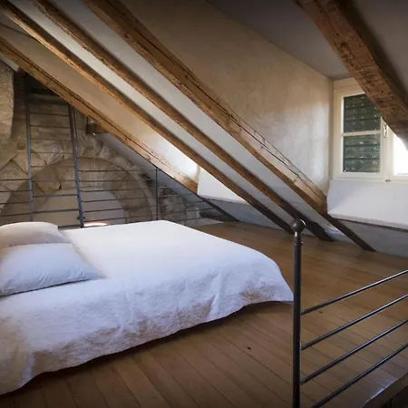 La Divine- Captured By History Inside Palace Loft