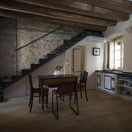 Daire La Divine- Captured By History Inside Palace Loft Split